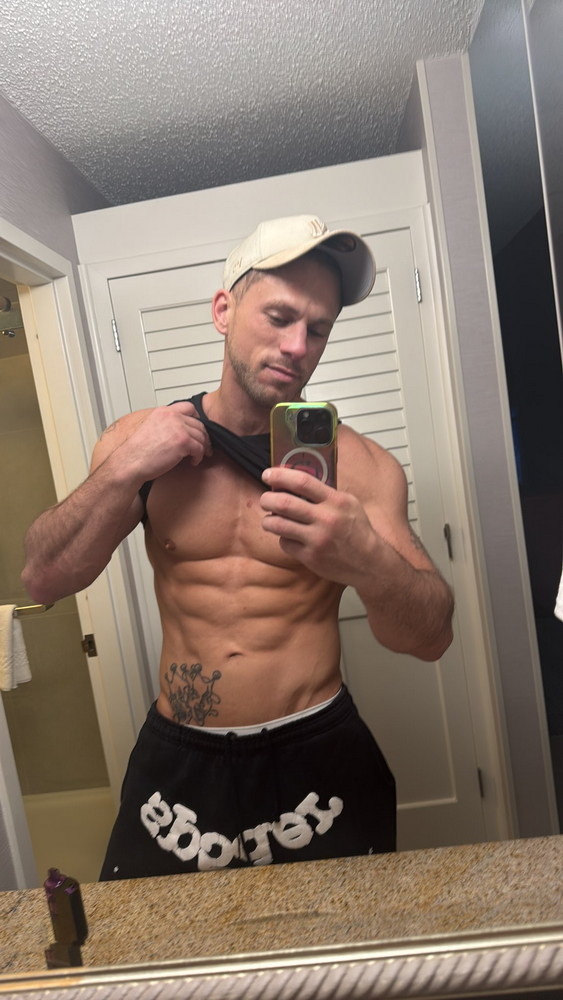 /pornostars/roman-todd.html