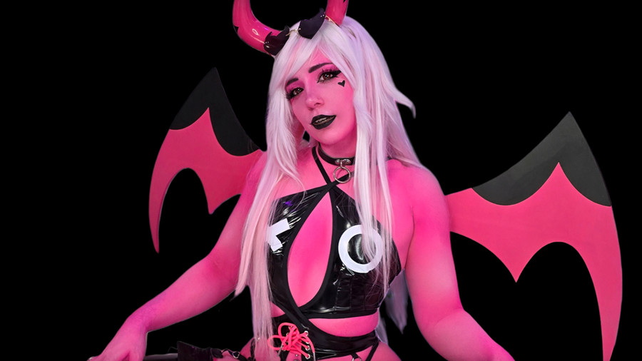 Crimson Kitten spricht über Cosplay, Chaos und den Aufbau einer Community